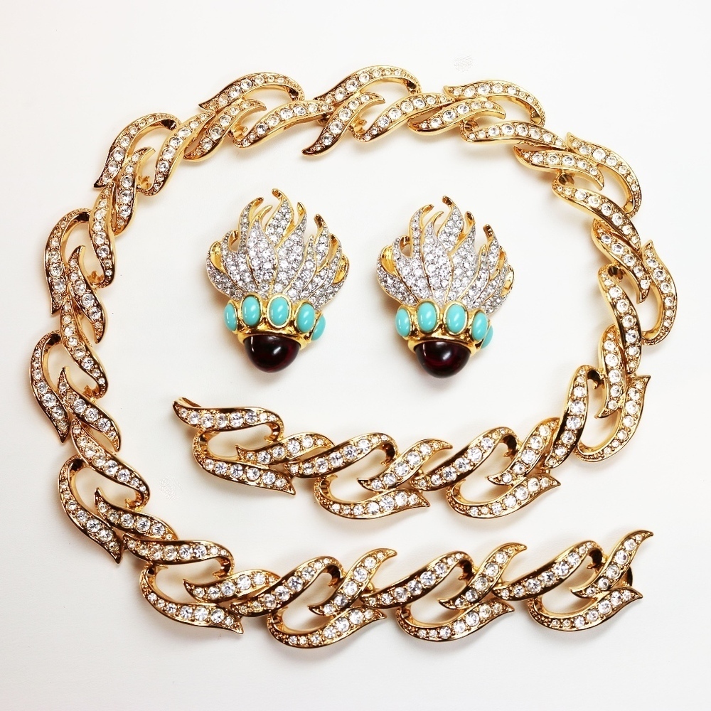 Elizabeth Taylor's Eternal Flame Jewelry Set ~ Earrings and Matching Necklace - Picture 2 of 8
